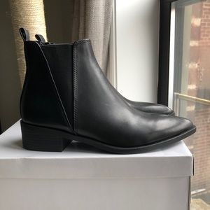 Steve Madden Jerry Chelsea Boot